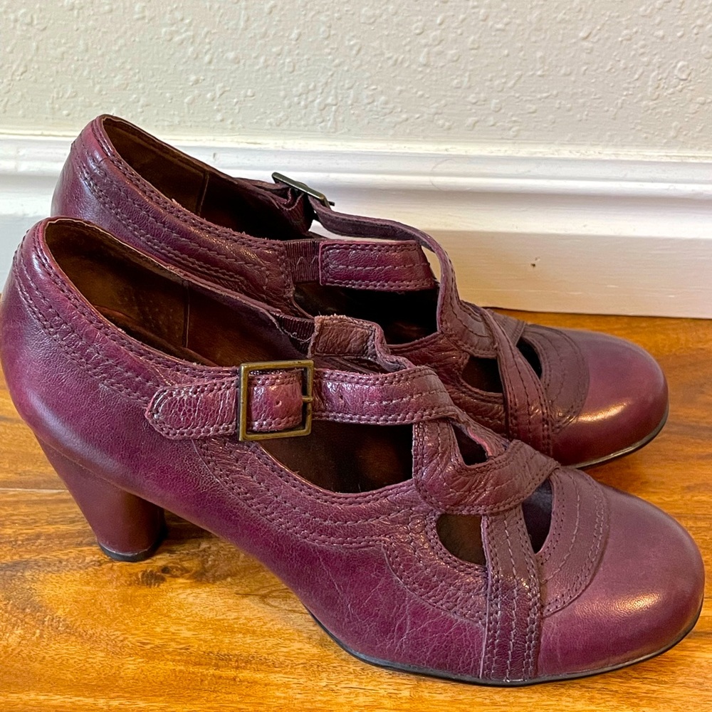 Buckle Heels - Indigo by Clark’s